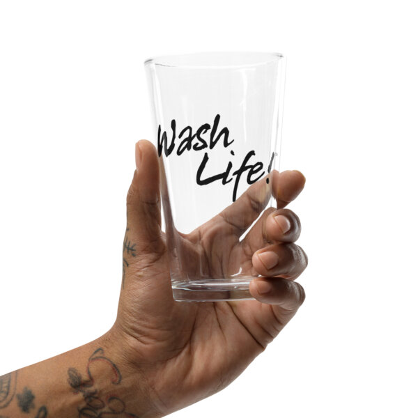 Shaker pint glass